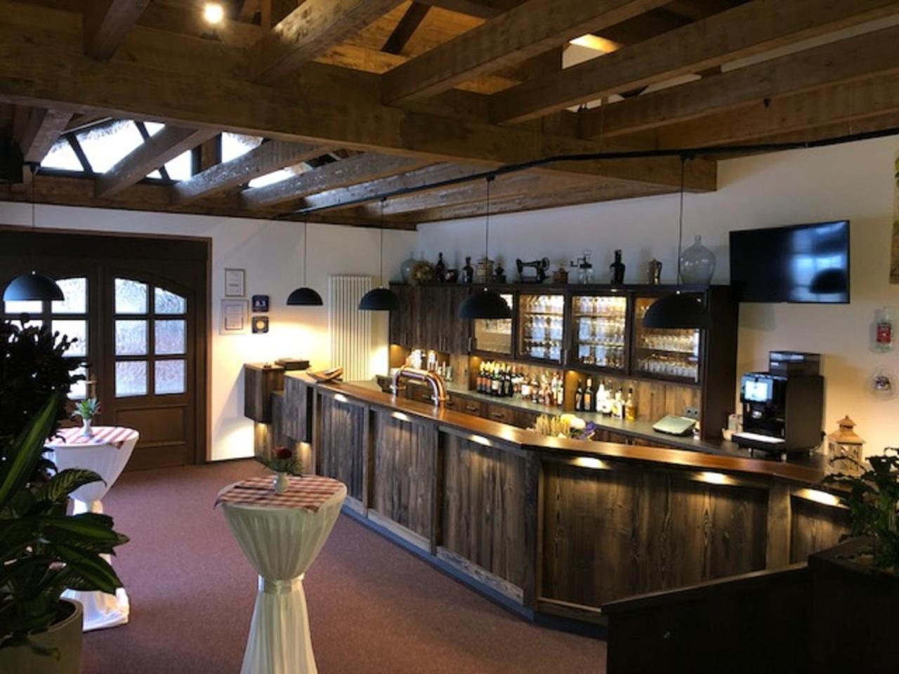 Hotel Friedchen mit eigener Fleischerei Artern Exterior foto